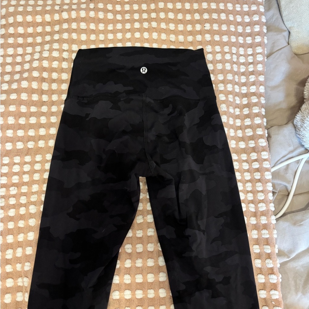 Lululemon black camo Wundertrain leggings